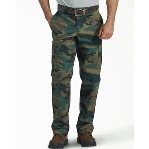 Dickies Regular Fit Straight Leg Cargo Pants - Camouflage, Size 42 x 30